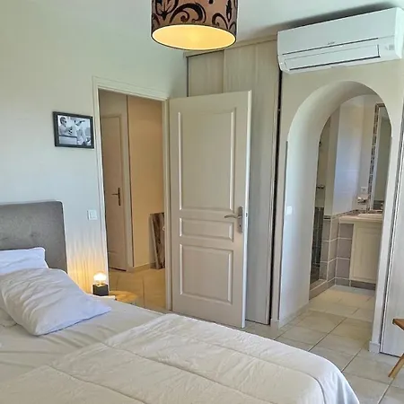 Les Geais - Clair De Lune Vila *