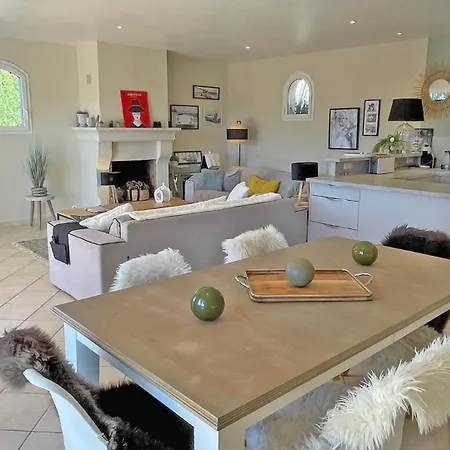 Vila Les Geais - Clair De Lune